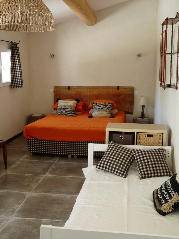 Bergerie D'Alivon En Camargue Bed and Breakfast Albaron Eksteriør billede